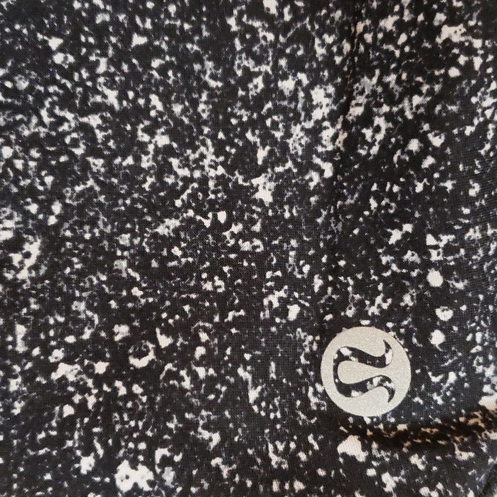 (41)Lululemon Top đ¤ - Picture 4 of 5